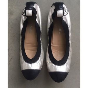 Chanel ballet / ballerina flats, silver + black